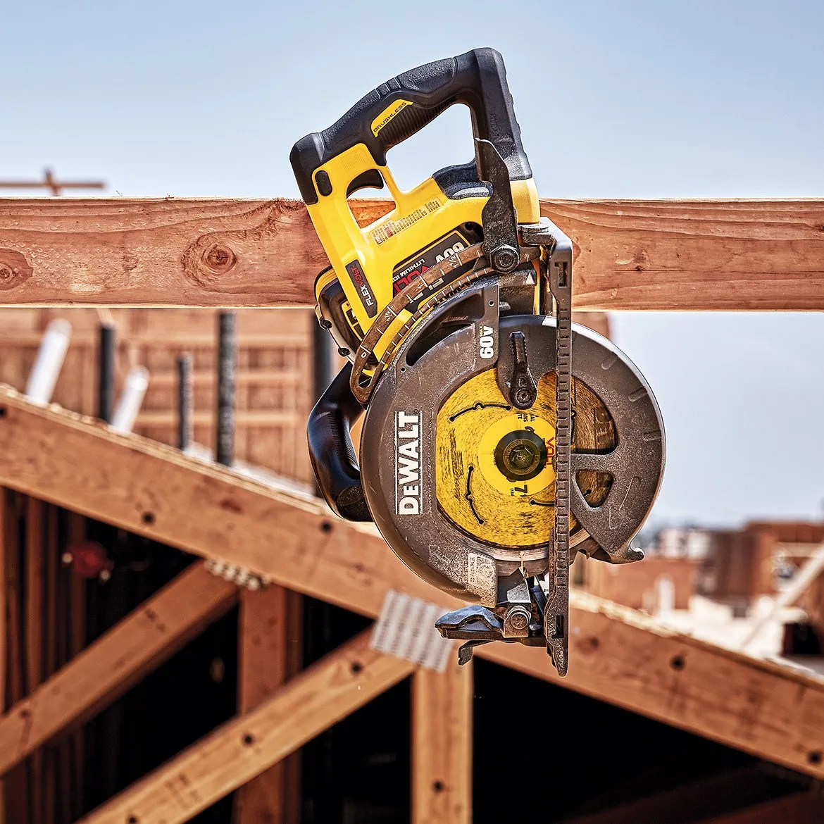 DeWALT DCS577B 60V 7-1/4-Inch Worm Drive Style Circular Saw - Bare Tool