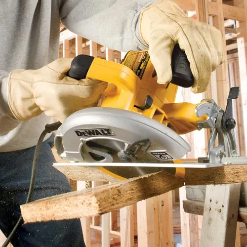 DeWALT DWE575SB 7-1/4-In Electric Next Gen Circular Saw Cutting Tool W/ Brake