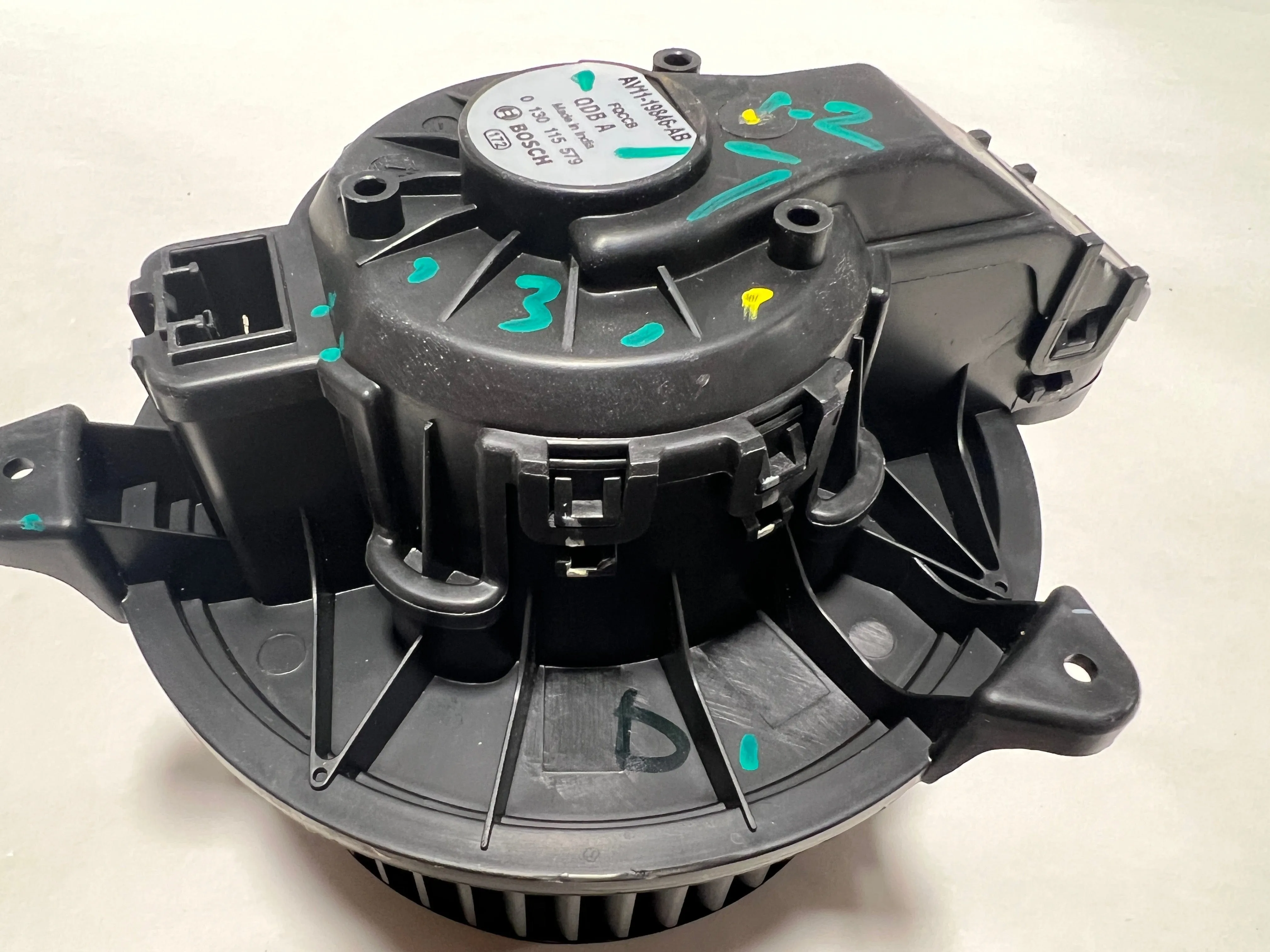 Ford Fiesta or Ecosport Blower Motor With Fan