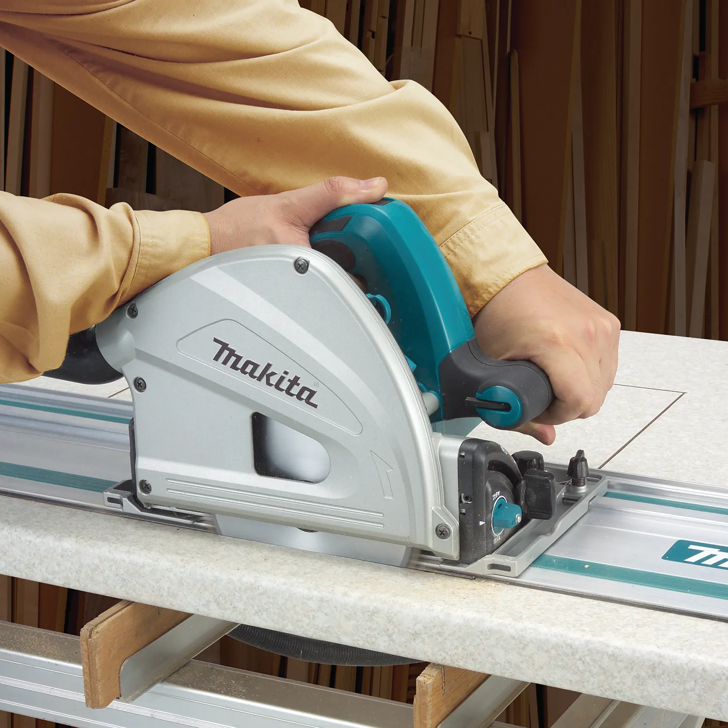 Makita SP6000J1 6-1/2" Plunge Circular Saw Kit